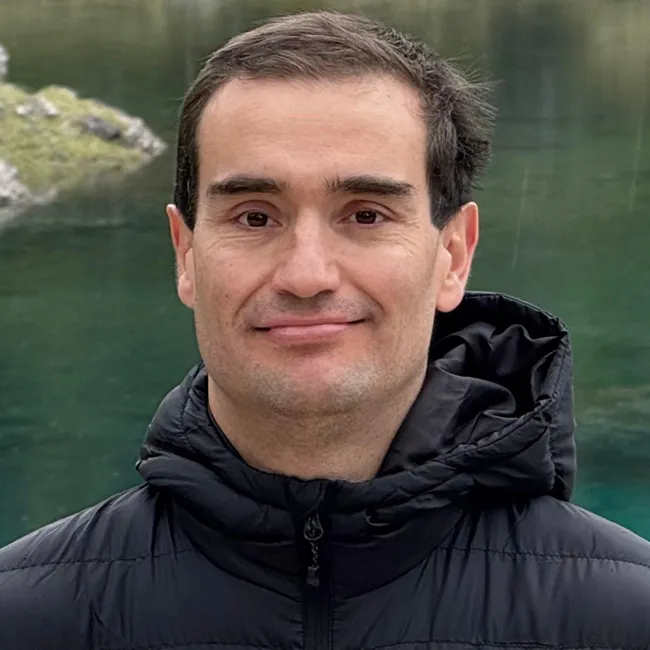 Exalumno del Diplomado en Administración y dirección de proyectos.