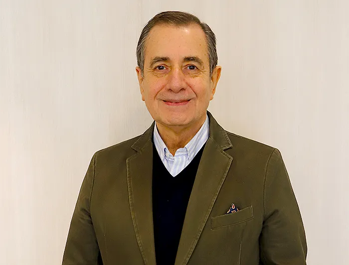 El profesor de Educación Profesional habló sobre tres programas.