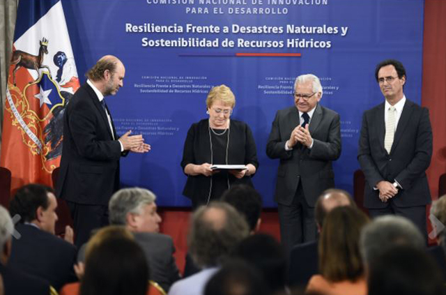 Presidenta recibe informes para la resiliencia frente a desastres de origen natural y la sostenibilidad de los recursos hídricos