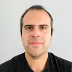 Carlos Rojas profesor de programas TI